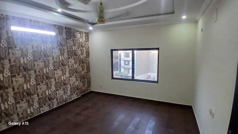 2 bed flat for rent in civic center phase 4 Bahria town rawlapindi

                                                            alt=