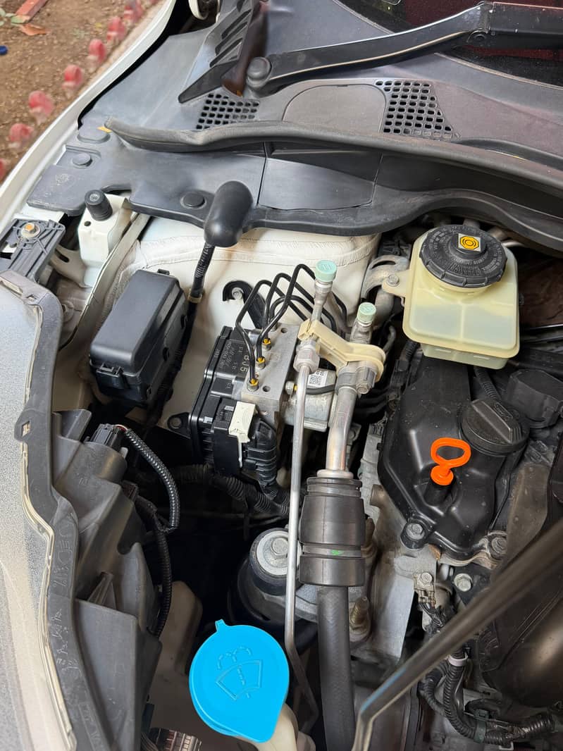 Honda Viezel Z Grade

                                                            alt=