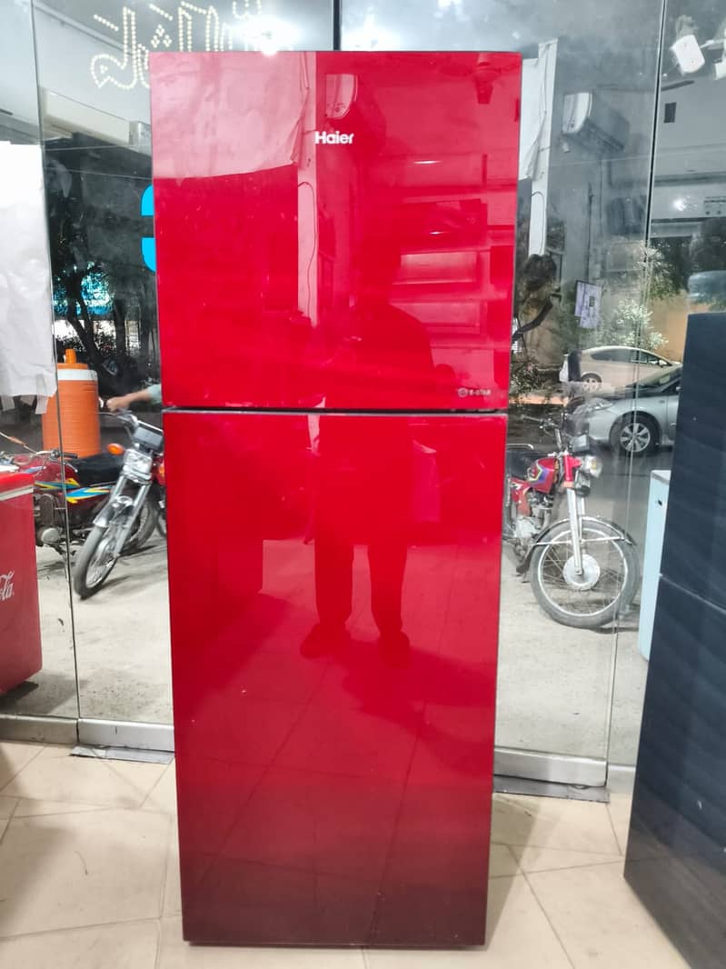 Haier Fridge medium size Glass door genuine ( 0306/4463/443 )

                                                            alt=