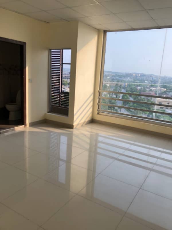 Commercial floor for rent in civic center phase 4 bahira town Rawalpindi

                                                            alt=