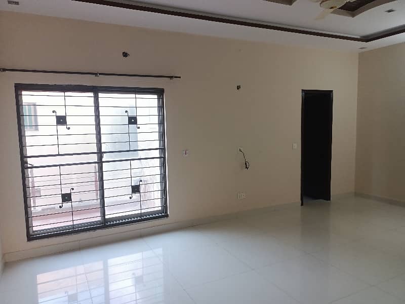 AHMED ASSOCIATES OFFERS 1 KANAL UPPER PORTION FOR RENT IN ARCHITECT HOUSING SOCIETY NEAR TO SHUKAT KHANUM HOSPITAL LAHORE.

                                                            alt=