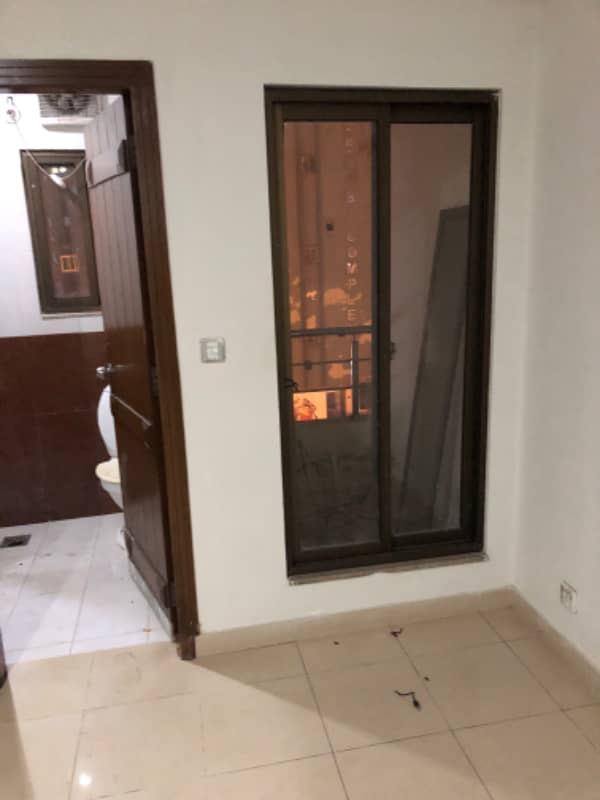 Two bed flat for sale in civic center phase 4 Bahria town rawlapindi

                                                            alt=