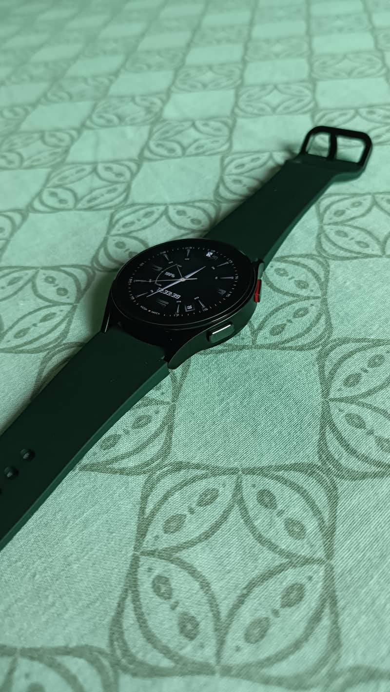 Samsung galaxy watch 4

                                                            alt=