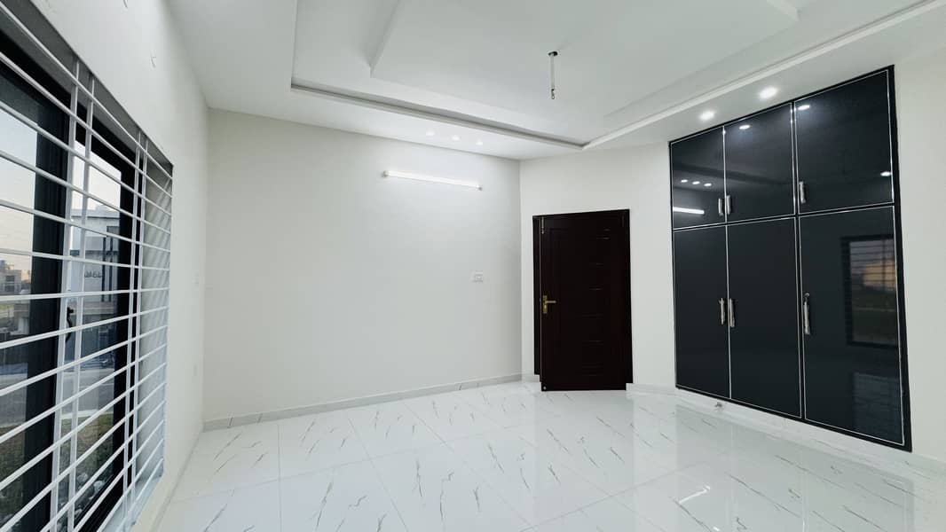 Big Double Storey House For Rent In Alnoor Town Sialkot

                                                            alt=