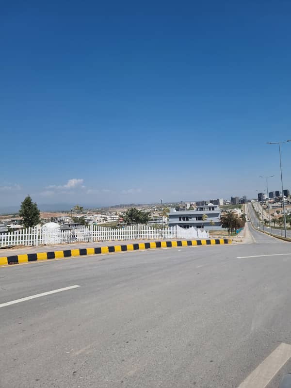 DHA 6 Road 1 Plot 68 1 Kanal Plot For Sale Investor Rate

                                                            alt=
