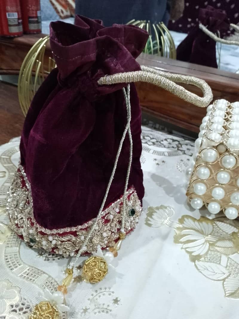 Bridal Dress , Wedding Dress Bridal Maxi Bridal Lahenga with jewelry

                                                            alt=