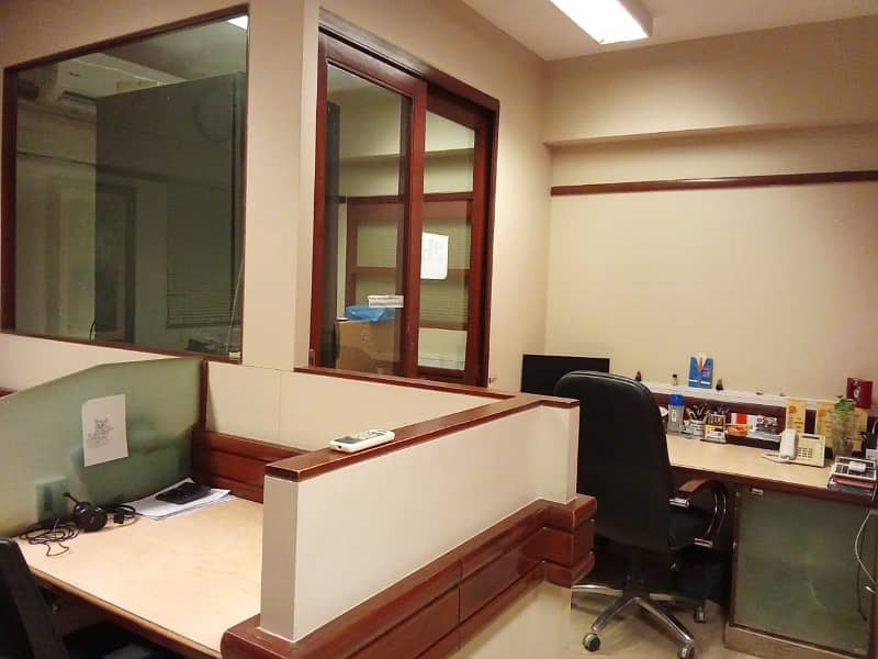 Office Available For Rent

                                                            alt=