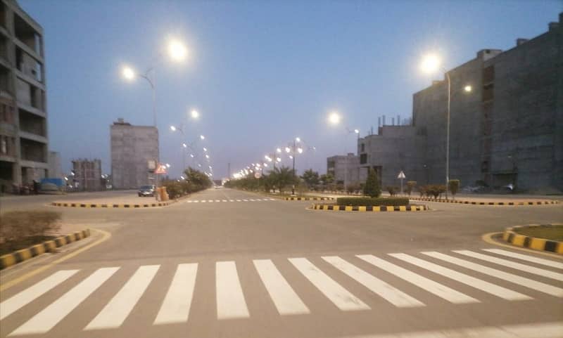 8 Marla Commercial Plot Main Riwand Road Available For Sale In Etihad Town Lahore

                                                            alt=