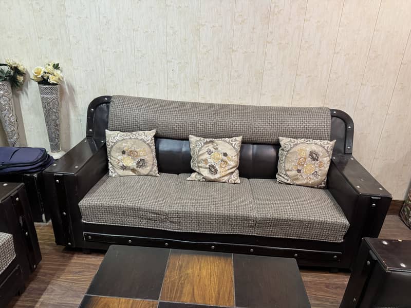 Comfortable Sofa Set |Sofa|6 seater Sofa|Sofa for sale

                                                            alt=