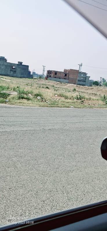 Prime Location 10 Marla Residential Plot for Sale in LDA Avenue 1 Lahore

                                                            alt=