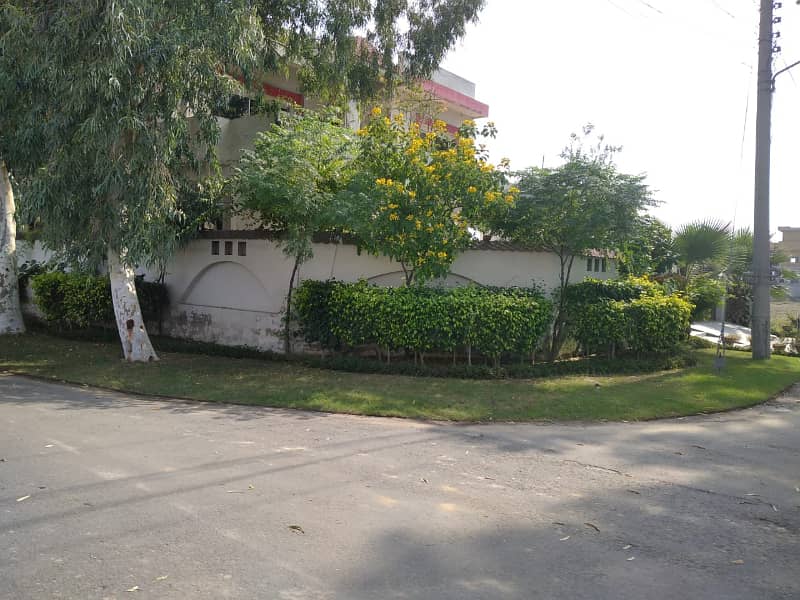 5 Marla Residential Plot for Sale in BB Block, Central Park, Lahore

                                                            alt=