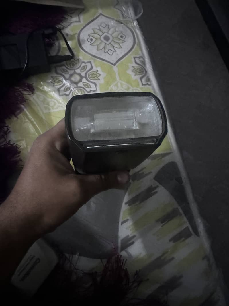 ICQN Flash gun 1700c

                                                            alt=