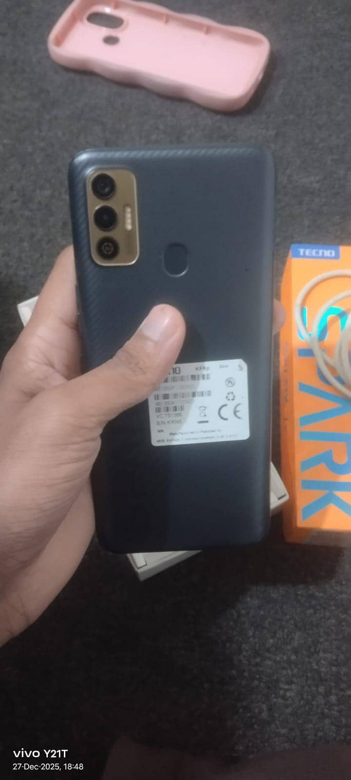 Tecno spark 7t 4 64 with box charger all ok original phn

                                                            alt=