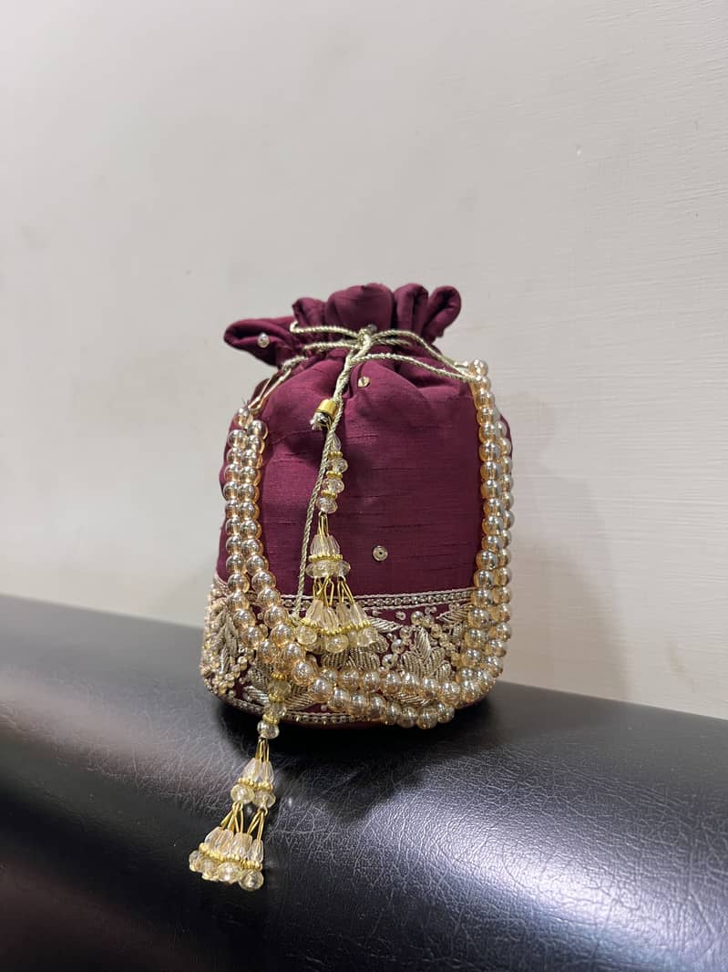 Designer Bridal lahanga -Barat dress

                                                            alt=