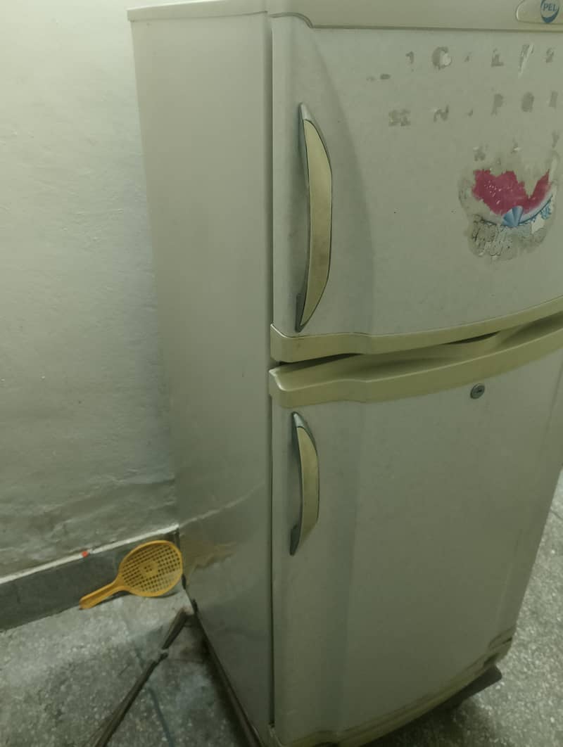PEL Refrigerator Good condition

                                                            alt=