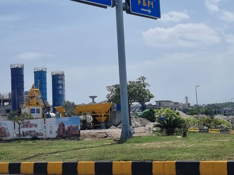 1Kanal Level Plot Sector B3 Best Location Dha 6 For Sale

                                                            alt=