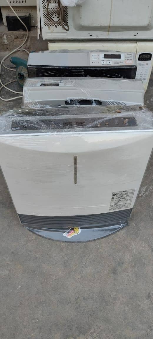 japanese blower heater

                                                            alt=