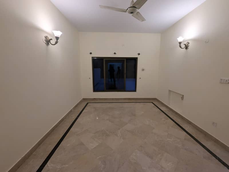 3 rooms upper portion for rent at F-10

                                                            alt=