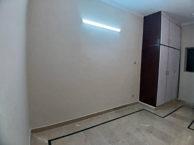 25x40 4 Marla House for Sale G-13

                                                            alt=