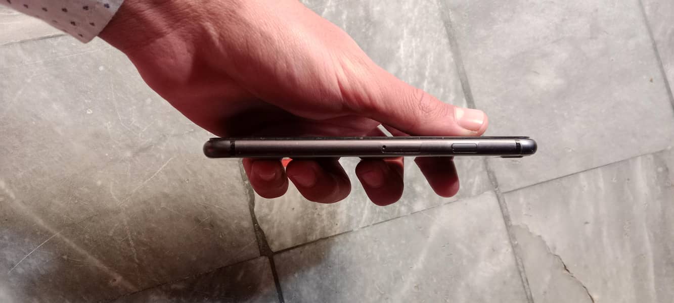 iPhone 8 MDM

                                                            alt=