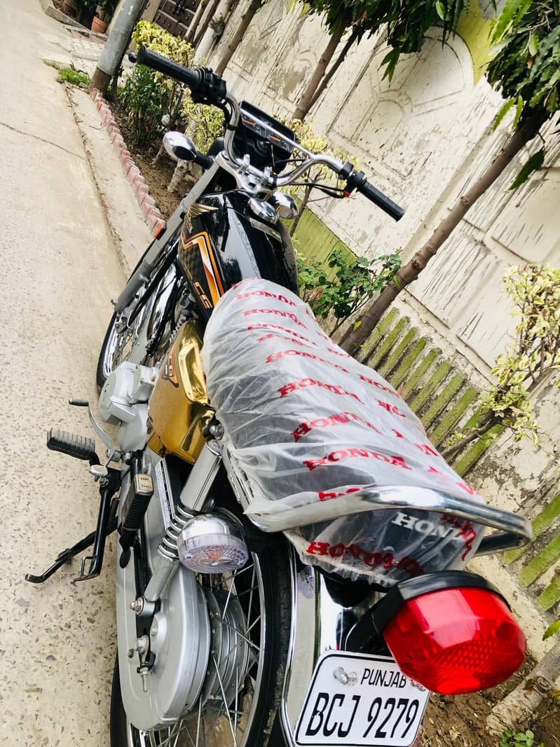 Honda CG 125 2024 Gold Edition | Like New

                                                            alt=