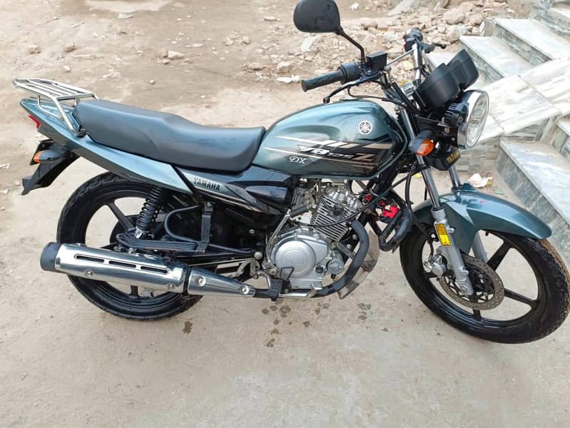 Yamaha | YB 125Z-DX | Model 2023 | *03423157956* |

                                                            alt=