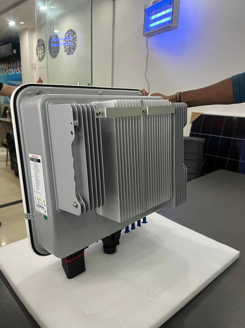 GoodWe HV Hybrid Inverters I 15-50kW I Three Phase I 3 MPPTs solar

                                                            alt=