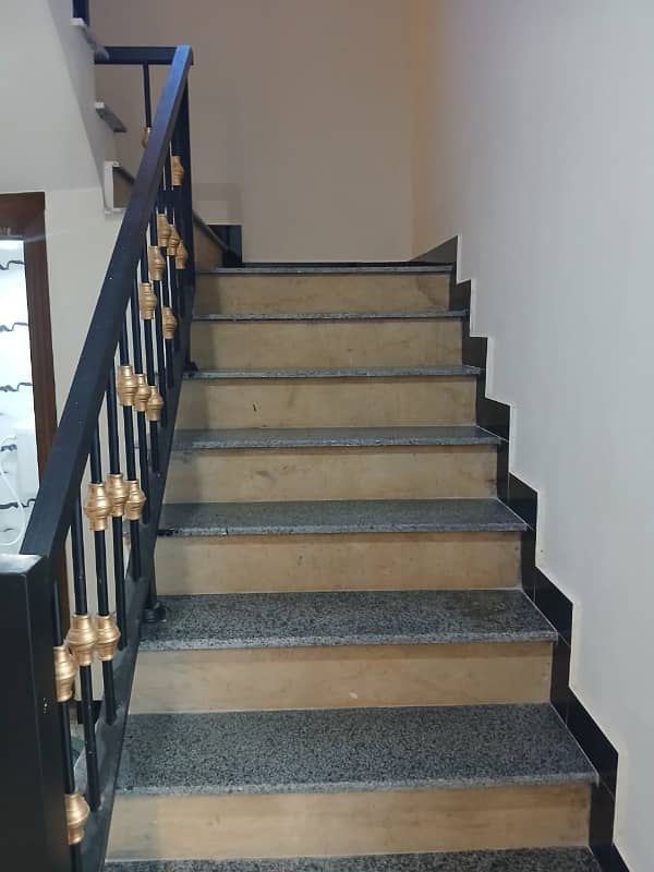 7 Marla House

                                                            alt=