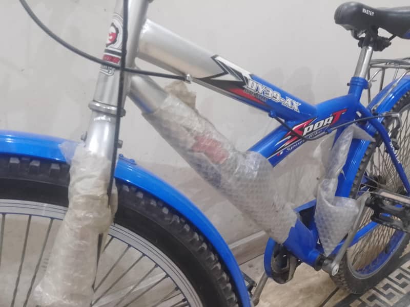 New bicycle blue colour

                                                            alt=