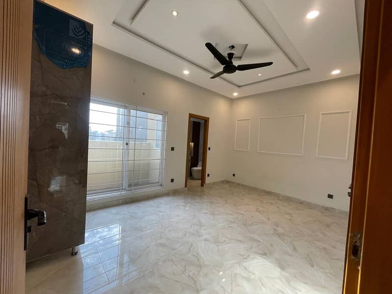 5 Marla modren designer house for sale at unbelievable price

                                                            alt=