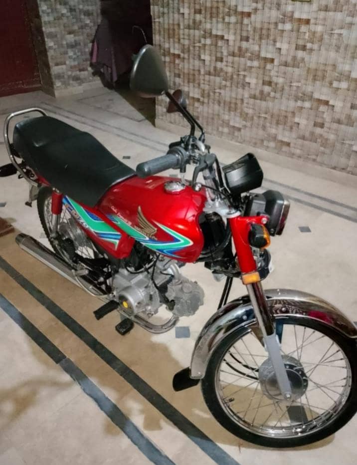 ہونڈا سی ڈی 70 اوریجنل بھائی

                                                            alt=