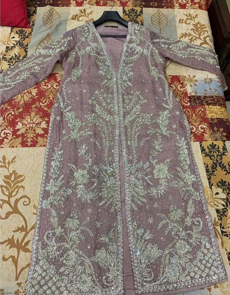 BRAND NEW SAIRA SHAKIRA FORMAL FOR 1.5lakh

                                                            alt=