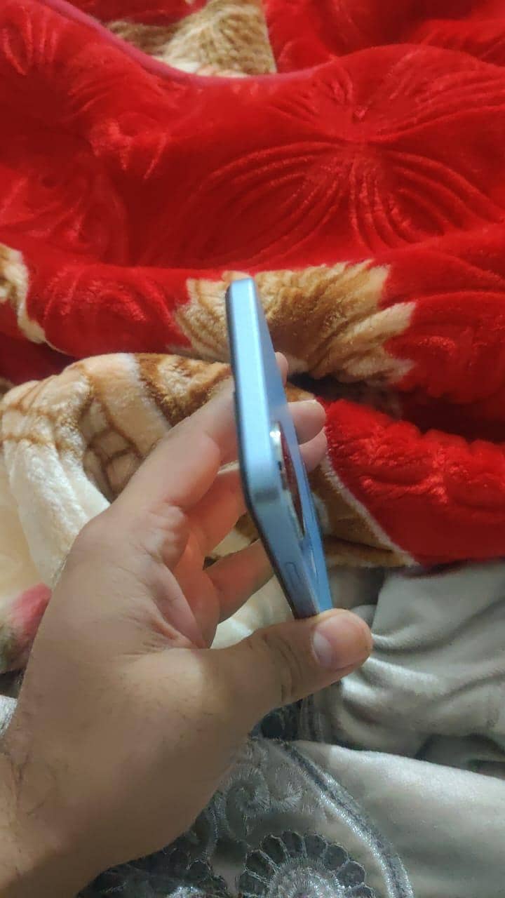 oppo a18 6gb 128gb full box 10/10

                                                            alt=