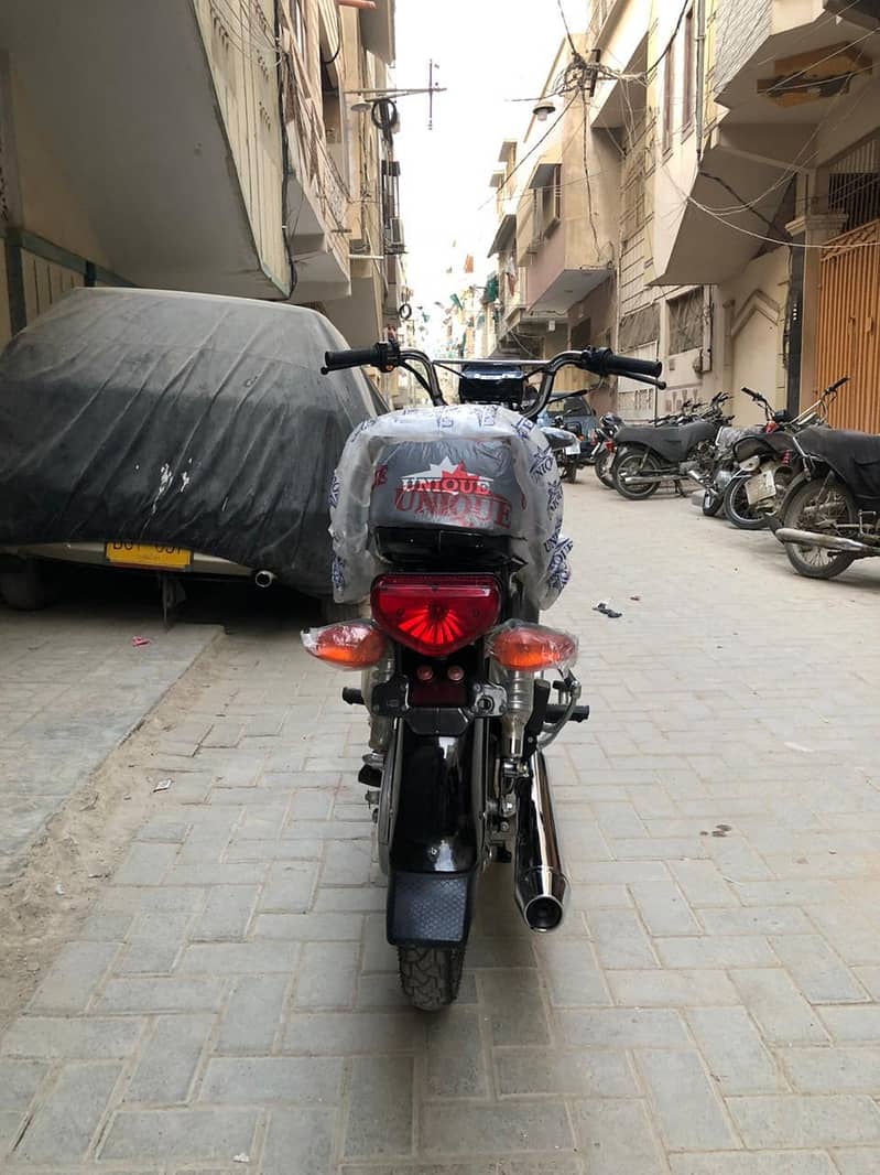 unique 70 bike 2024/25 Karachi registration just like a showroom

                                                            alt=