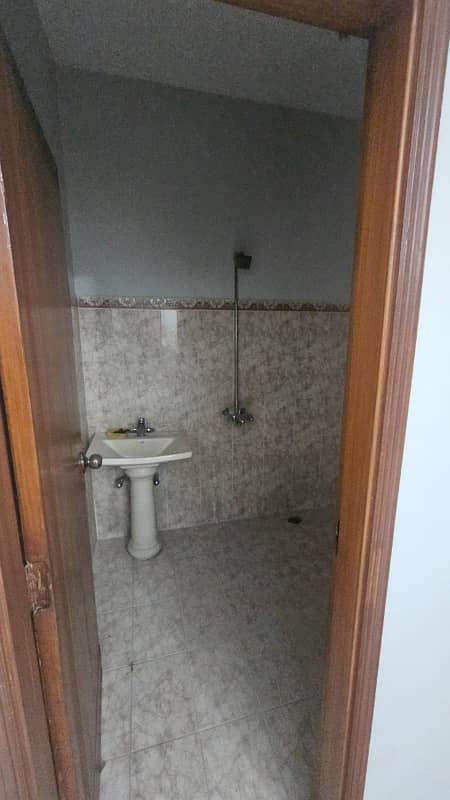 16 Marla House For Rent

                                                            alt=