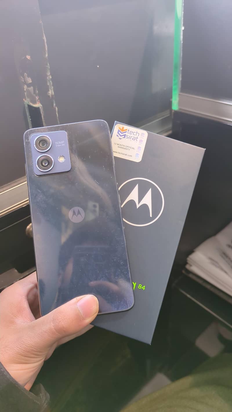 Motorola g84 12+256GB official PTA approved full box accessories

                                                            alt=