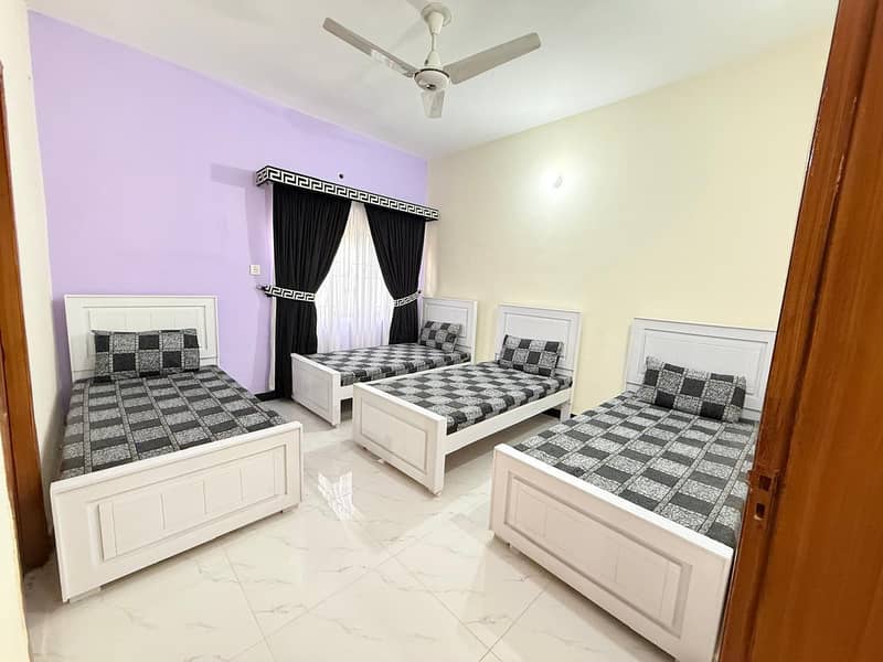 Safe & affordable girls hostel, prime location, 24/7 security

                                                            alt=
