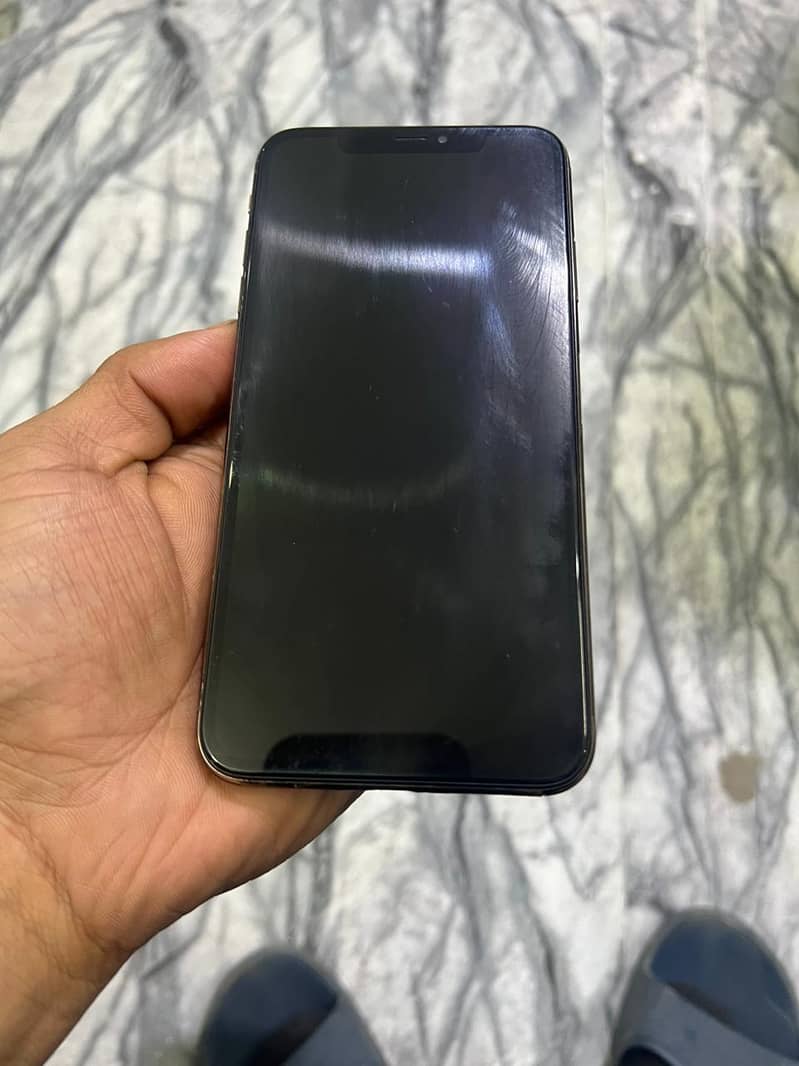 Iphone xs max dual PTA 64gb

                                                            alt=