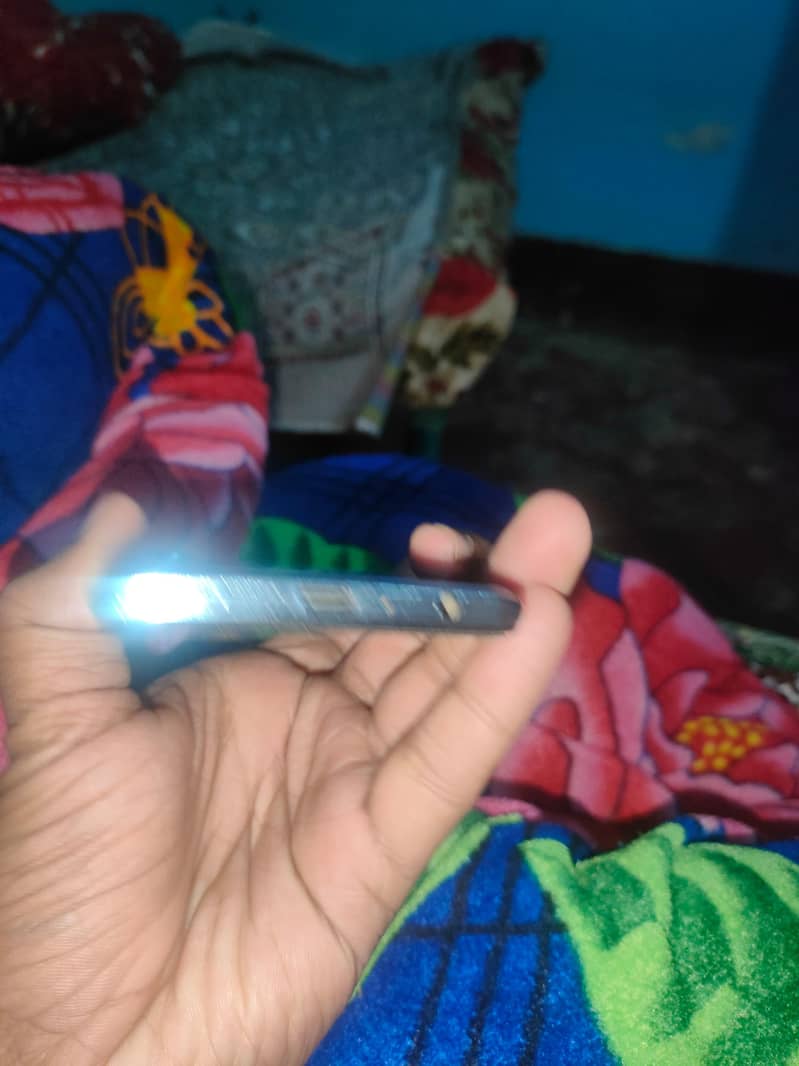 oppo f15 8+128

                                                            alt=