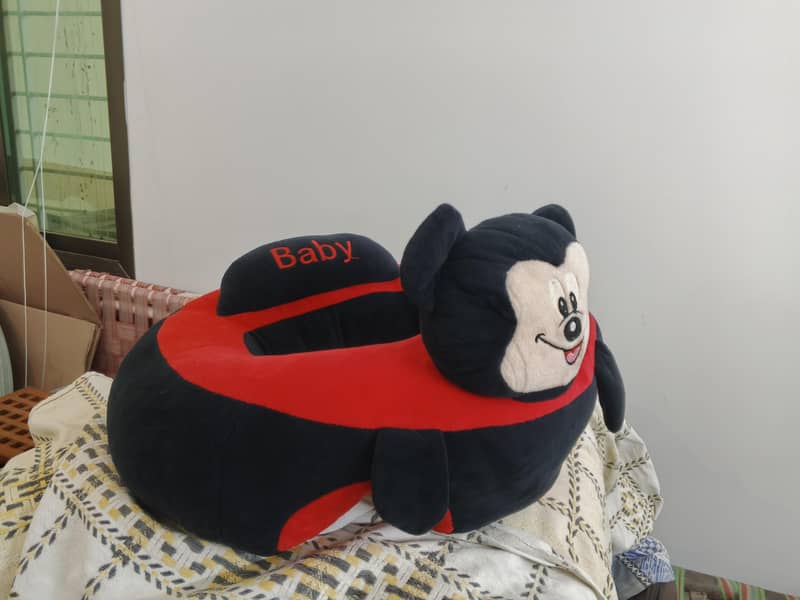 mickey mouse sofa for kids

                                                            alt=