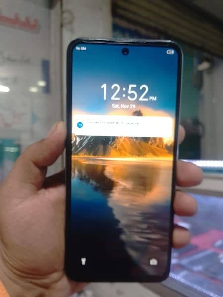 8+8GB Ram 128GB Mamry With Box Only Glas Chang

                                                            alt=