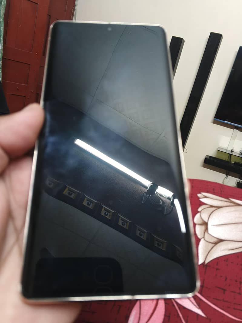 Google pixel 7 pro  PTA approved

                                                            alt=