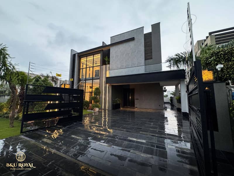 22 Marla Stunning Bungalow With-Modern Amenities Brand New Bungalow For Sale at Hot Location

                                                            alt=