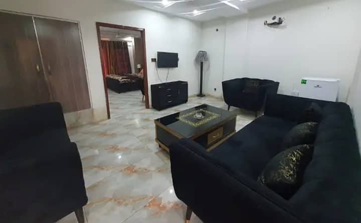 Phr day short Time flats available

                                                            alt=