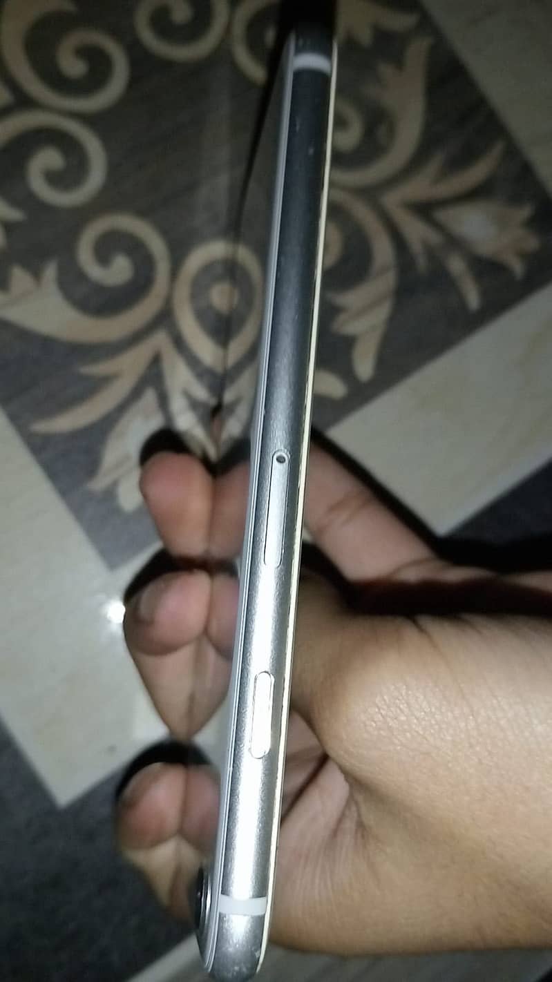 iPhone 8 64GB non-pta

                                                            alt=