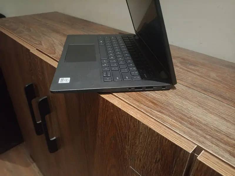 Dell Latitude 7410 Intel core i5-10gen 16GB Ram 256GB SSD Laptop

                                                            alt=