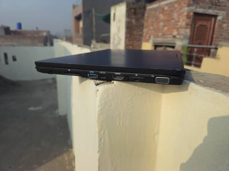 Fujitsu T938   CORE I5 8TH GENERATION

                                                            alt=