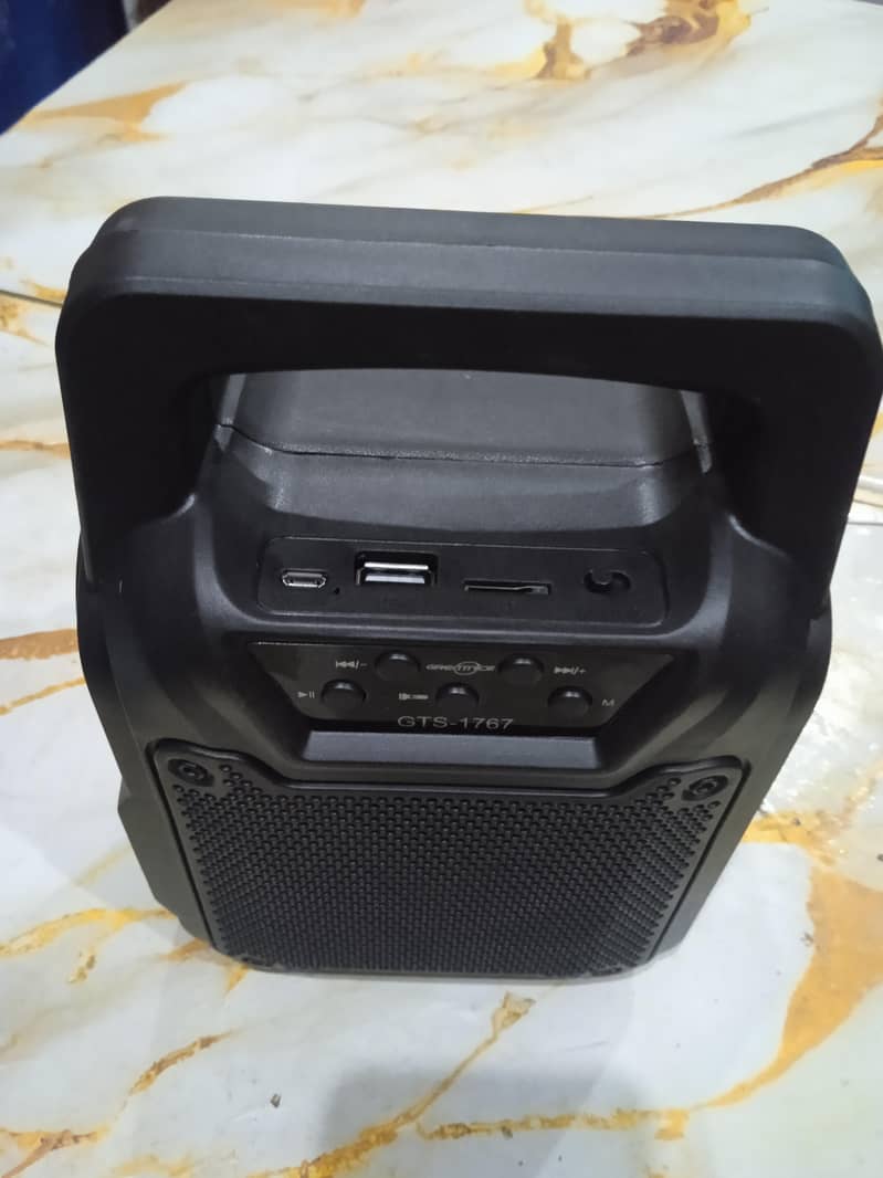 solar panel bluetooth MP3 speaker for sale

                                                            alt=