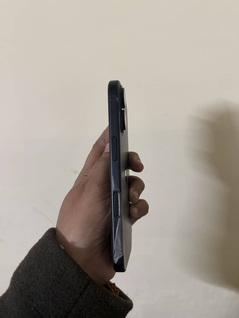 iPhone 16  |  JV  | 128GB | Like New | Urgent Sale

                                                            alt=