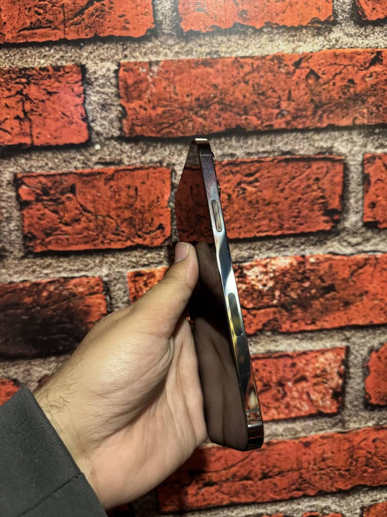 Iphone 13 Pro Max 512gab PTA Approved 94% BH

                                                            alt=